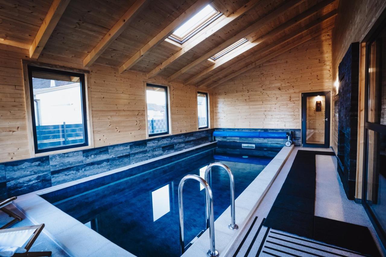 Holiday Home Nightswim Inn Vrbovec Eksteriør bilde